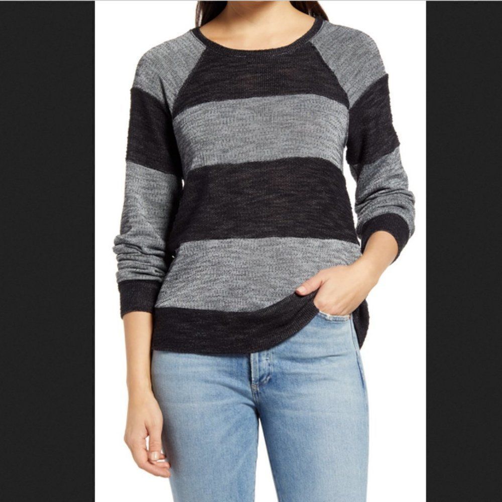 Everleigh Black & Gray Striped Pullover‎ Size XS
